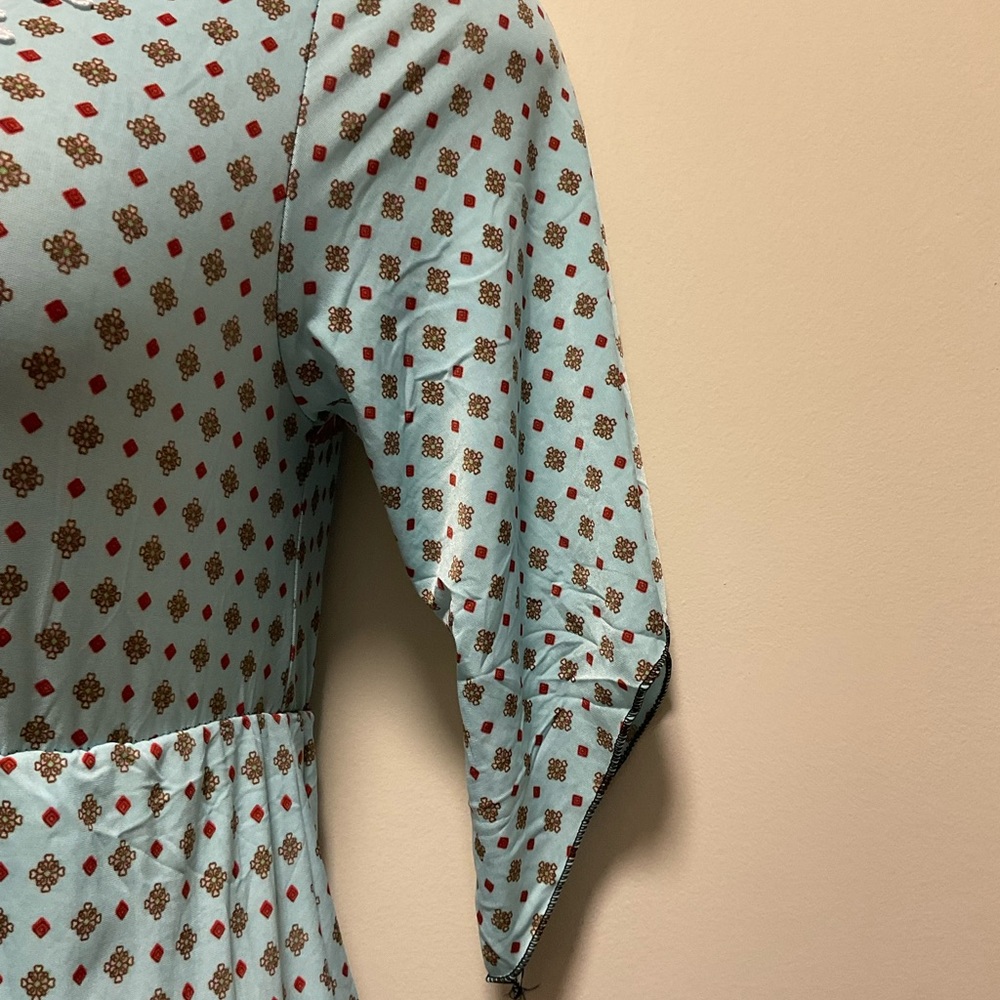 Blue Shirt - Picture 3 of 6
